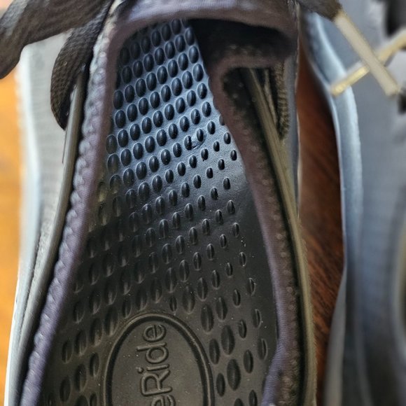 Crocs Lite Ride shoes. Size 12. New but no box - Picture 4 of 5